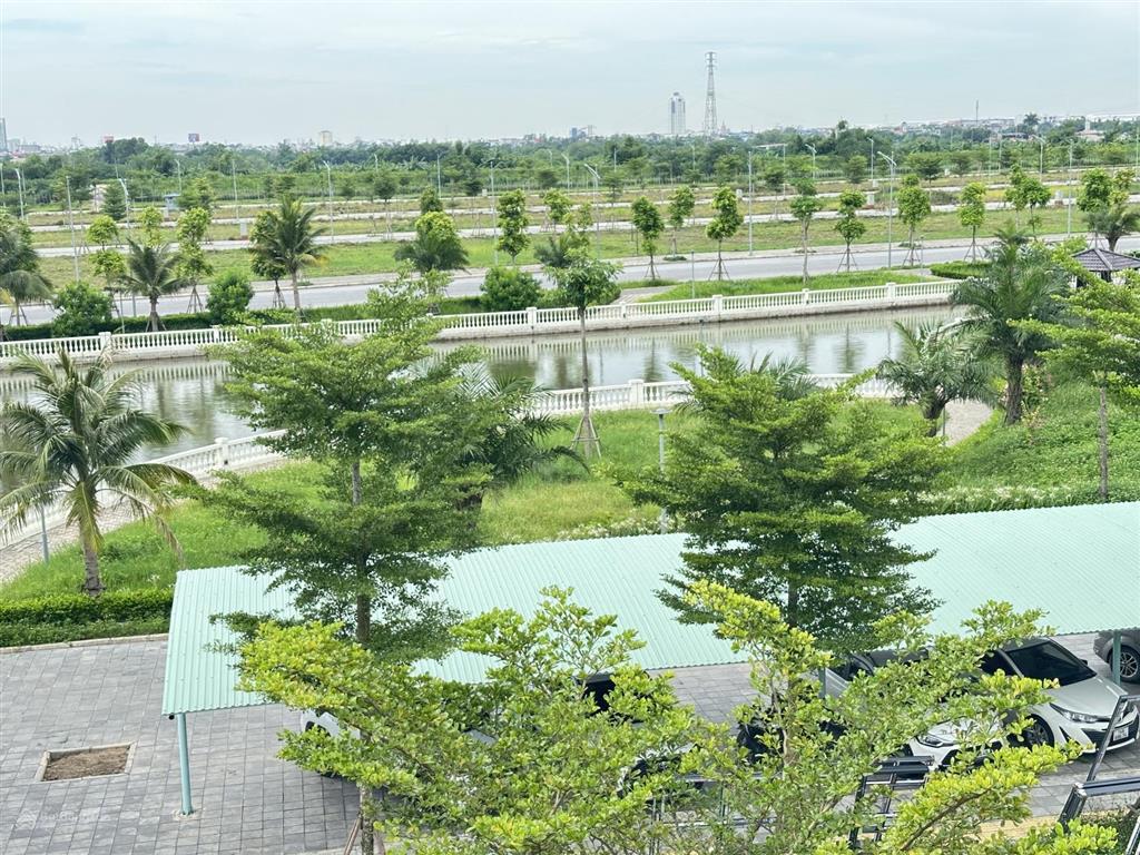 Hàng hiếm, chờ nđt gom ngay lô góc mặt đường 17m ngay công viên. mặt tiền rộng, hợp để kinh doanh