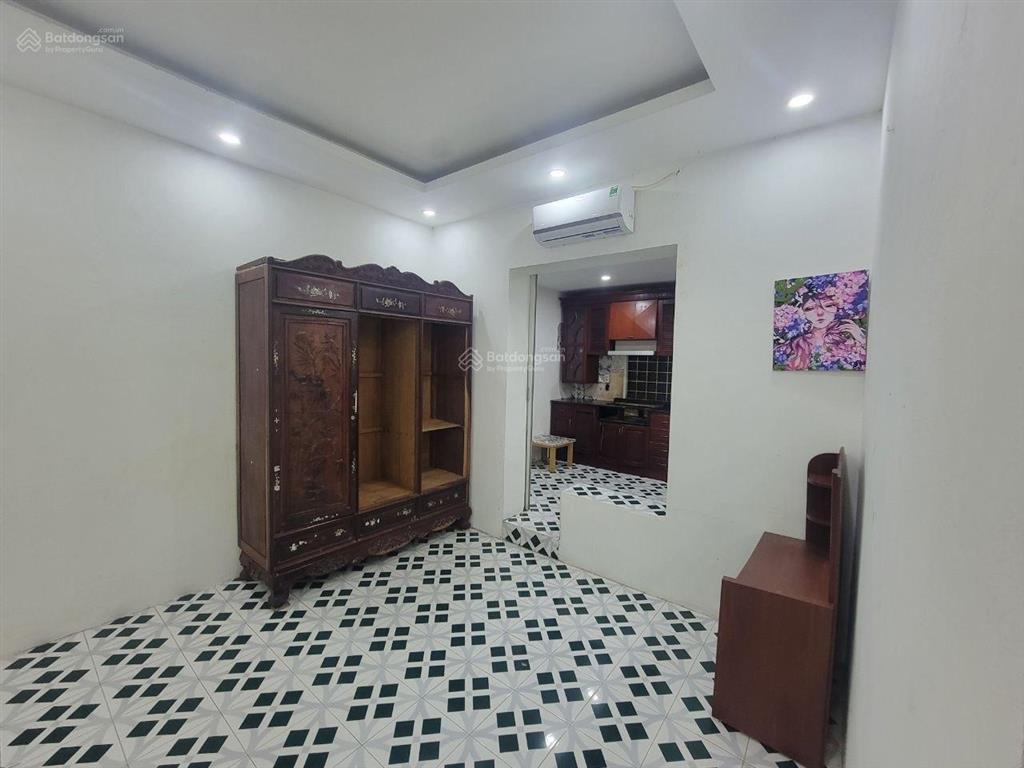 Căn hộ tập thể nhà máy cơ khí trần hưng đạo