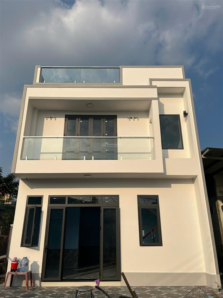 Nhà 2 lầu gần đại nam  thới hòa  bến cát