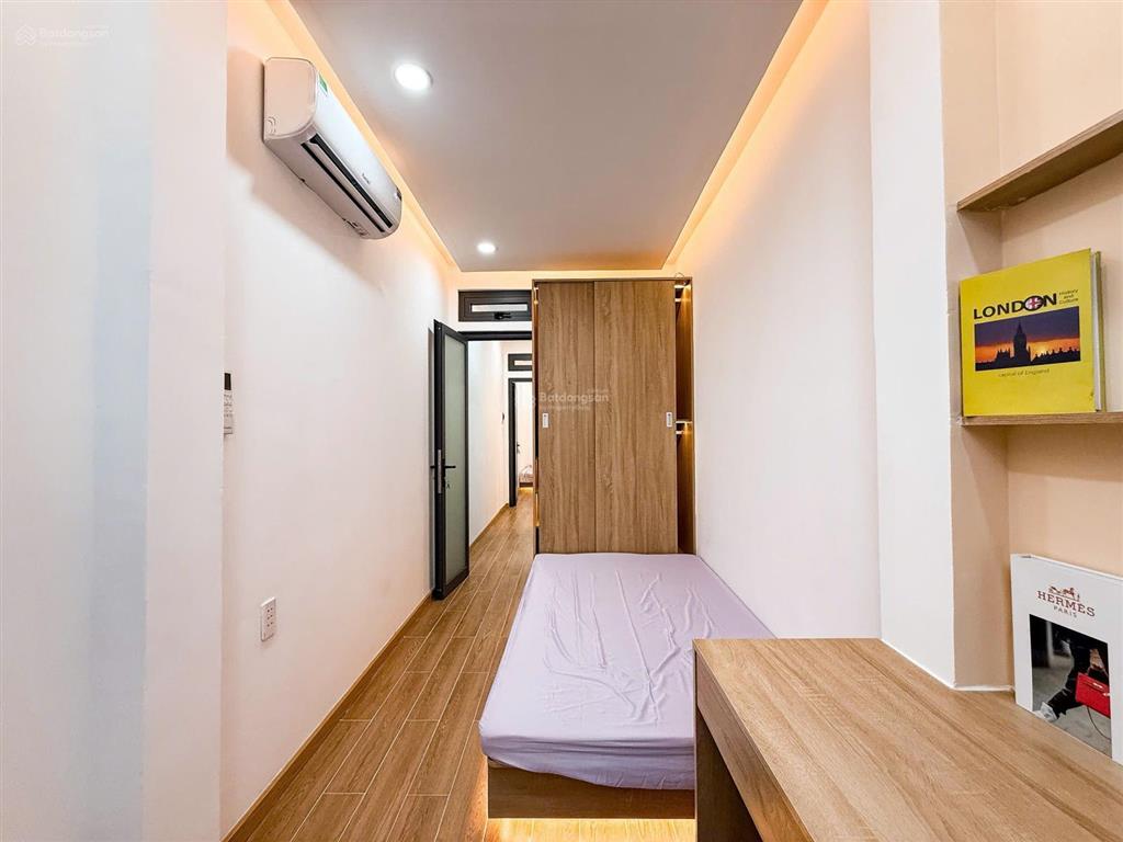 Bán gấp nhà riêng mới xây 3 tầng. 4 phòng ngủ, 3 wc. tặng full nội thất. nguyễn thái sơn gò vấp