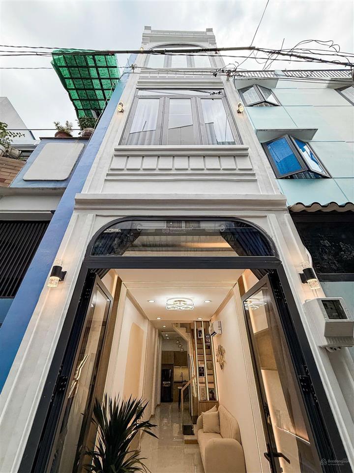Bán gấp nhà riêng mới xây 3 tầng. 4 phòng ngủ, 3 wc. tặng full nội thất. nguyễn thái sơn gò vấp