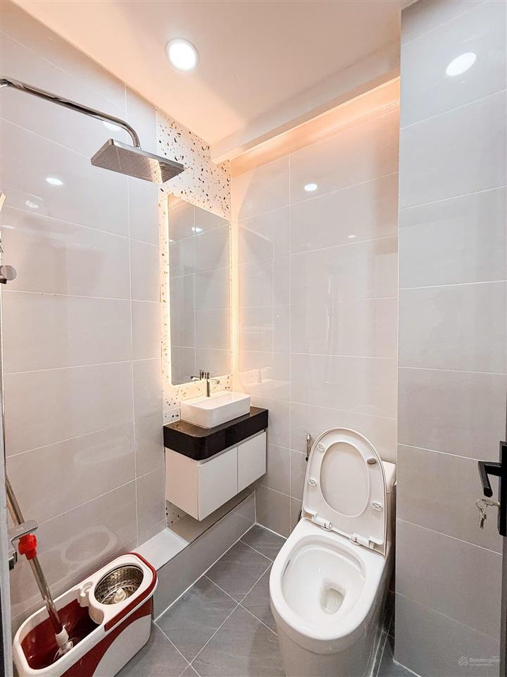 Bán gấp nhà riêng mới xây 3 tầng. 4 phòng ngủ, 3 wc. tặng full nội thất. nguyễn thái sơn gò vấp