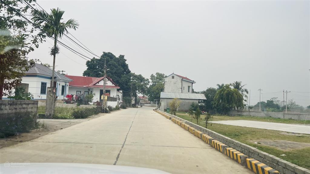 Bán đất liên xã, 1,5 tỷ, 311m2, lô góc, mặt tiền 35m, pháp lý đầy đủ, hòa bình hot