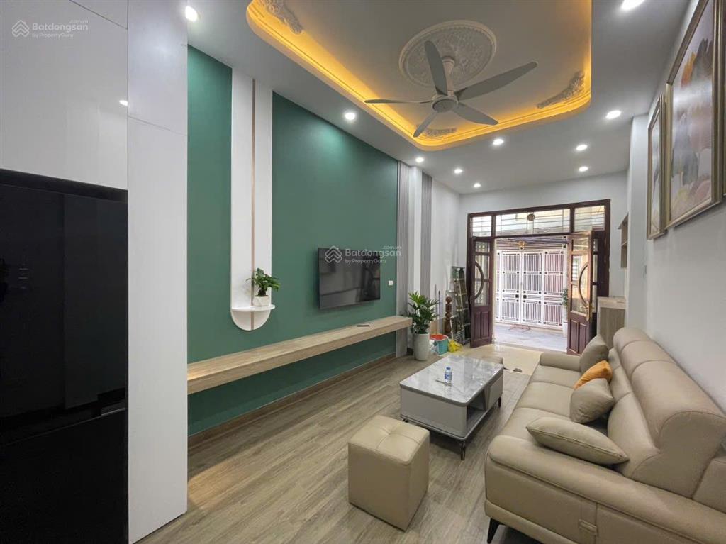 Bán 8,8 tỷ nhà riêng 40m tại đường phan đình giót, hà đông, có thương lượng