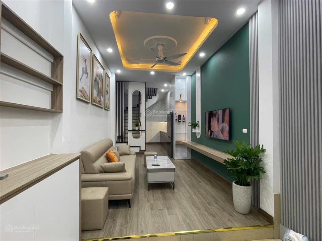 Bán 8,8 tỷ nhà riêng 40m tại đường phan đình giót, hà đông, có thương lượng