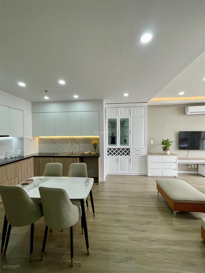 Bán căn hộ đẹp tại usilk 102, usilk city, 94m2, giá thỏa thuận, nhiều tiện ích hot!
