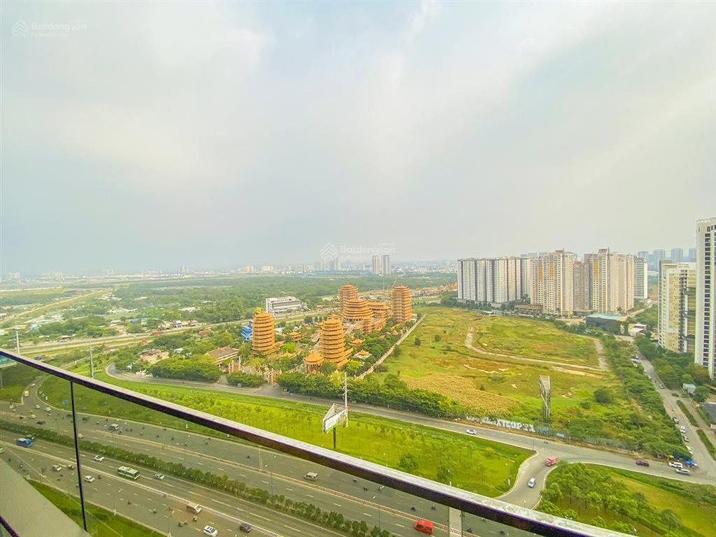 Bán căn hộ tại lumiere riverside tầng cao gồm 2 phòng ngủ view đẹp với diện tích 74m2