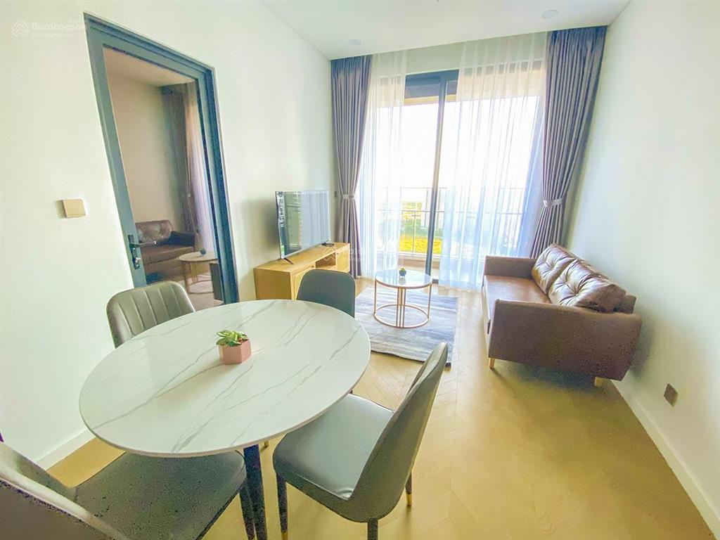 Bán căn hộ tại lumiere riverside tầng cao gồm 2 phòng ngủ view đẹp với diện tích 74m2