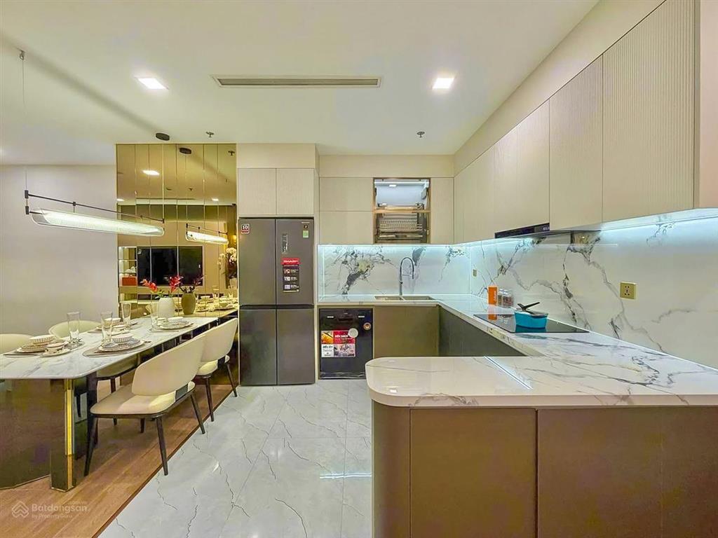 Căn hộ bán tại vinhomes central park tháp park 6 view đẹp gồm 2 phòng ngủ với diện tích 82m2