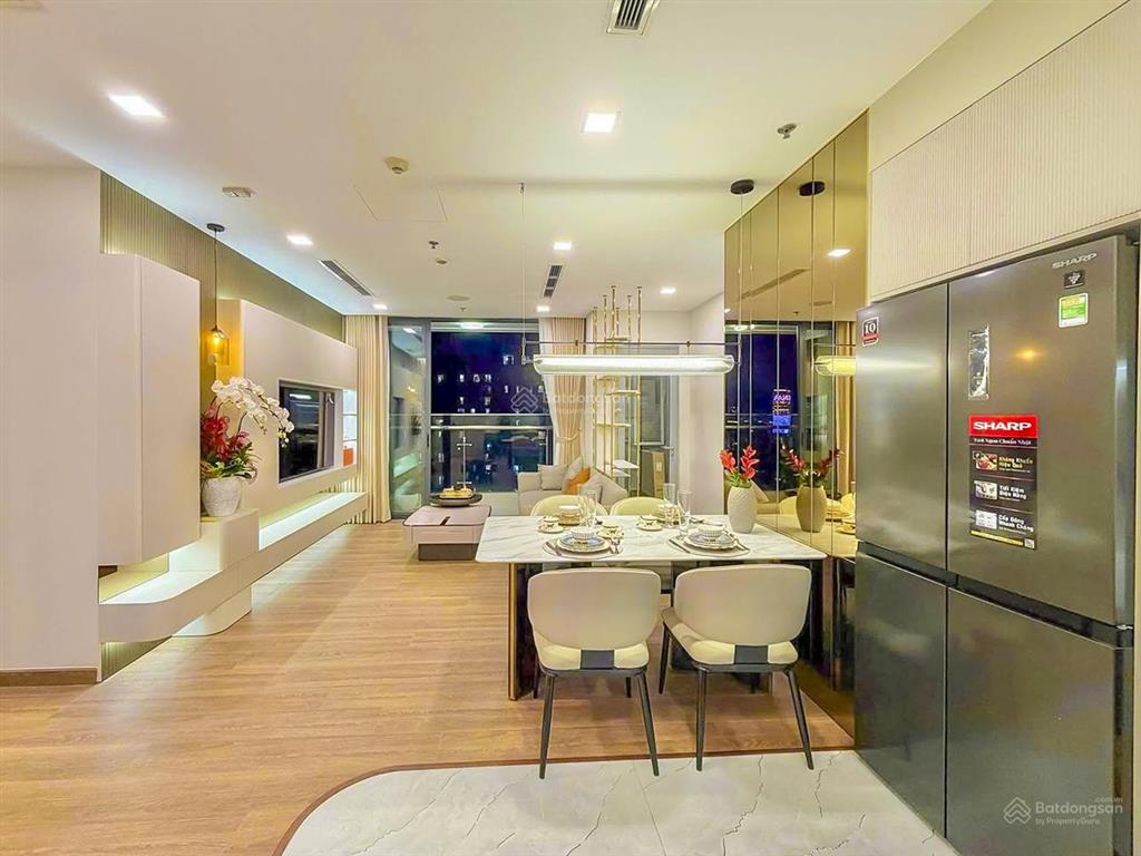 Căn hộ bán tại vinhomes central park tháp park 6 view đẹp gồm 2 phòng ngủ với diện tích 82m2