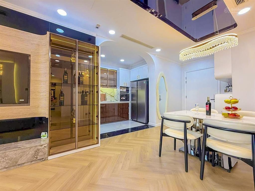 Bán căn hộ tại vinhomes central park vhcp gồm 2 phòng ngủ tầng cao view đẹp với diện tích 78m2