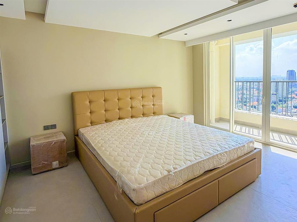 Bán căn hộ tại thảo điền pearl gồm 3 phòng ngủ tầng cao view đẹp với diện tích 132m2