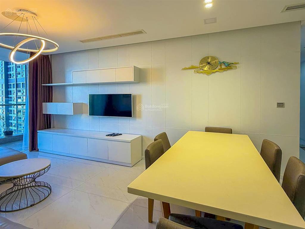 Bán căn hộ tại vinhomes central park tầng cao gồm 3 phòng ngủ view đẹp với diện tích 123m2