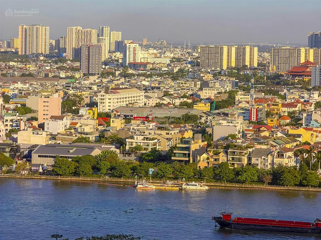 Bán căn hộ tại vinhomes central park tầng cao gồm 3 phòng ngủ view đẹp với diện tích 123m2