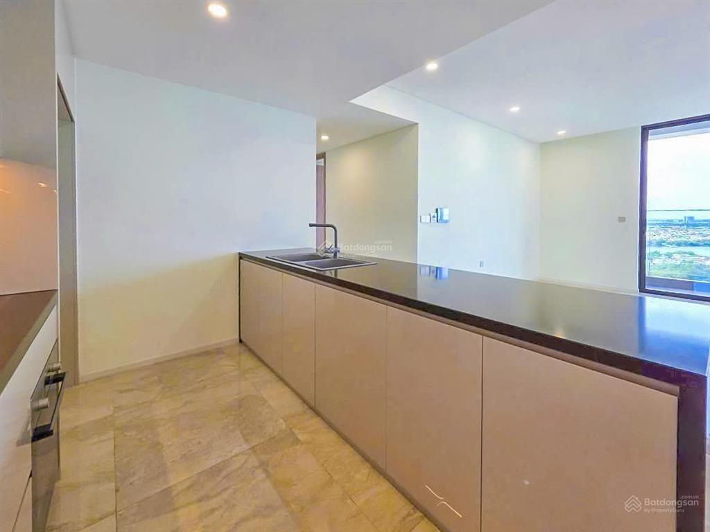 Bán căn hộ tại thảo điền green gồm 3 phòng ngủ tầng cao view đẹp với diện tích 126m2