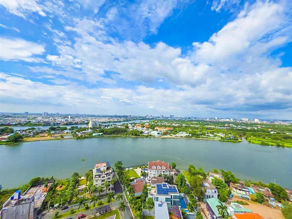 Bán căn hộ tại thảo điền green gồm 3 phòng ngủ tầng cao view đẹp với diện tích 126m2