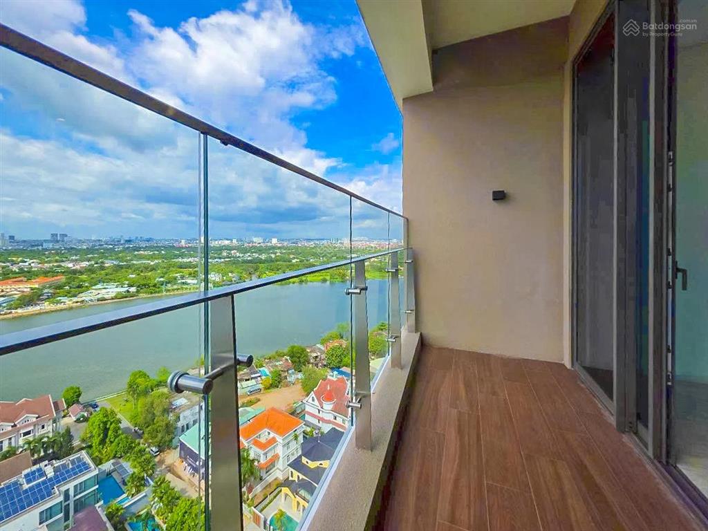 Bán căn hộ tại thảo điền green gồm 3 phòng ngủ tầng cao view đẹp với diện tích 126m2