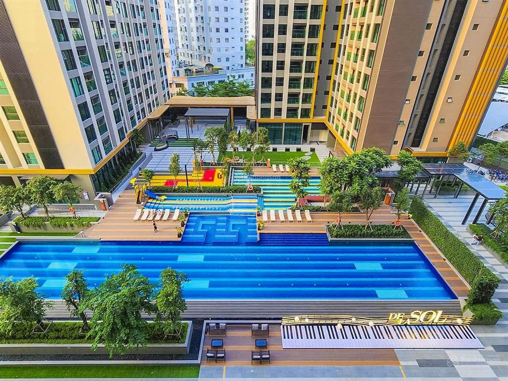 Bán hoặc cho thuê căn hộ tại de la sol gồm 3 phòng ngủ tầng cao view đẹp với diện tích 110m2