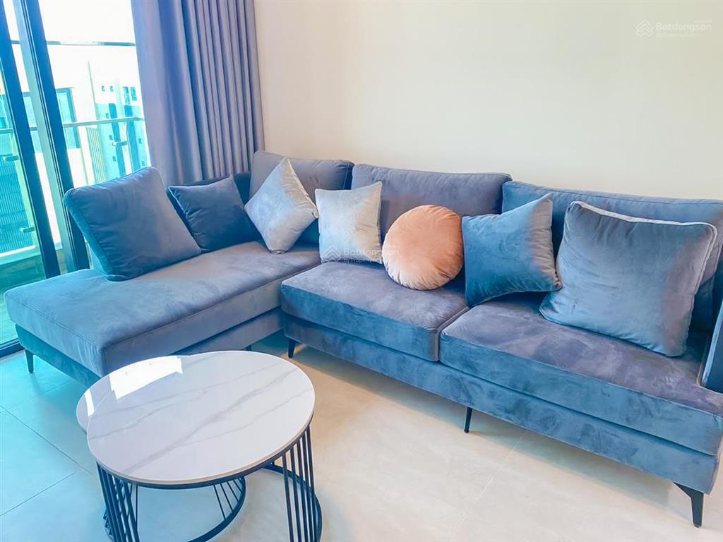 Bán hoặc cho thuê căn hộ tại de la sol gồm 3 phòng ngủ tầng cao view đẹp với diện tích 110m2