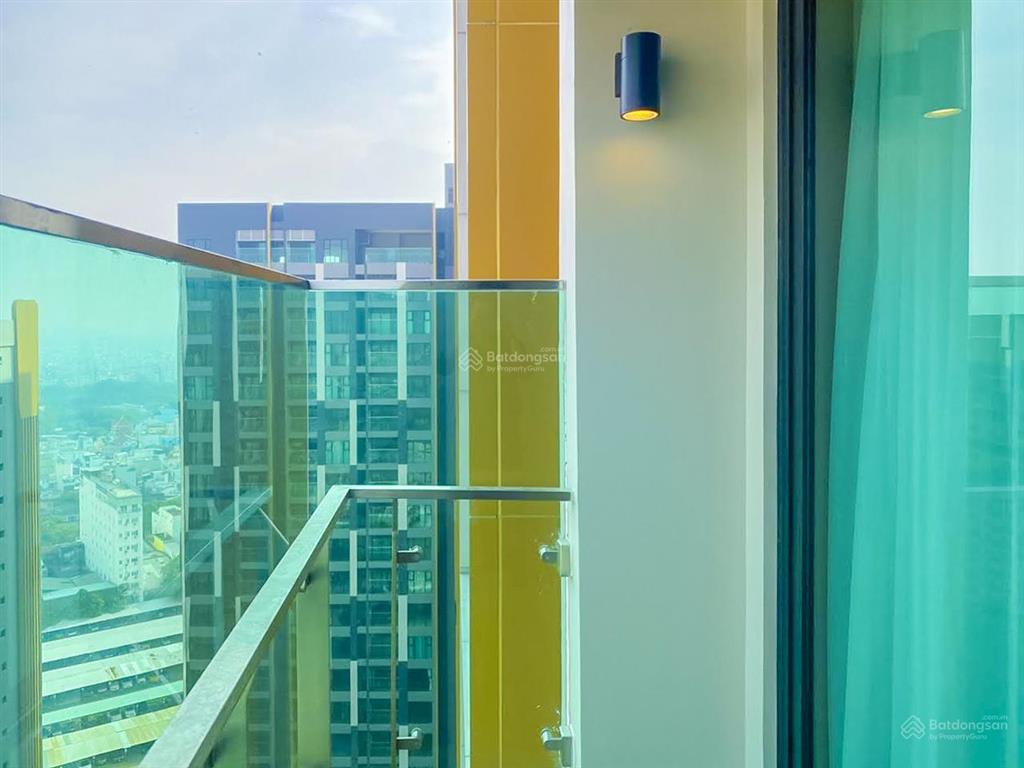 Bán hoặc cho thuê căn hộ tại de la sol gồm 3 phòng ngủ tầng cao view đẹp với diện tích 110m2