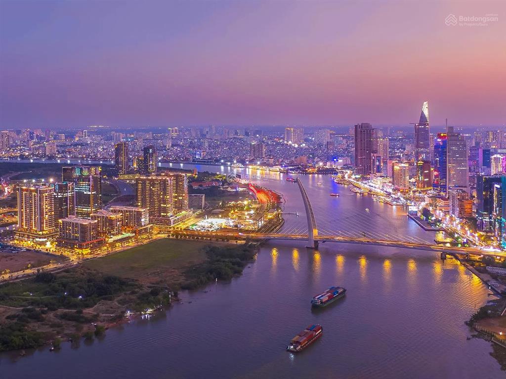 Bán căn hộ tại the metropole tầng trung view đẹp gồm 2 phòng ngủ với diện tích 83m2