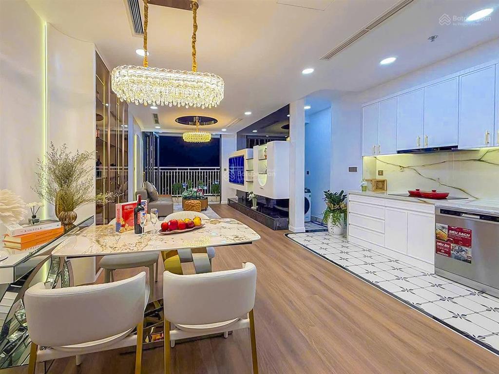 Bán căn hộ tại vinhomes central park gồm 2 phòng ngủ tầng cao view đẹp với diện tích 85m2