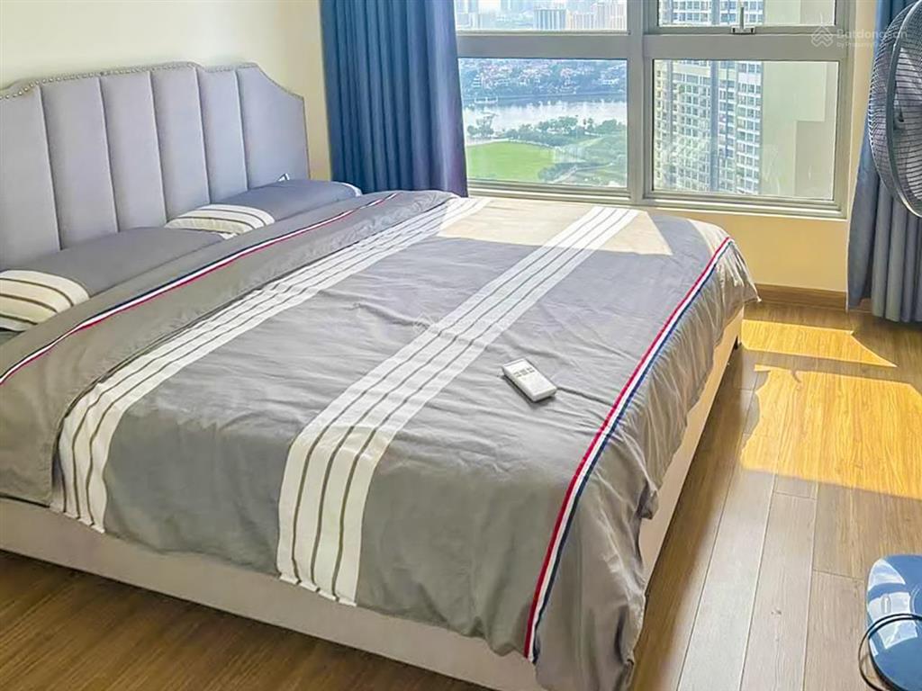 Căn hộ bán tại vinhomes central park gồm 3 phòng ngủ tầng cao view lm81 với diện tích 108m2