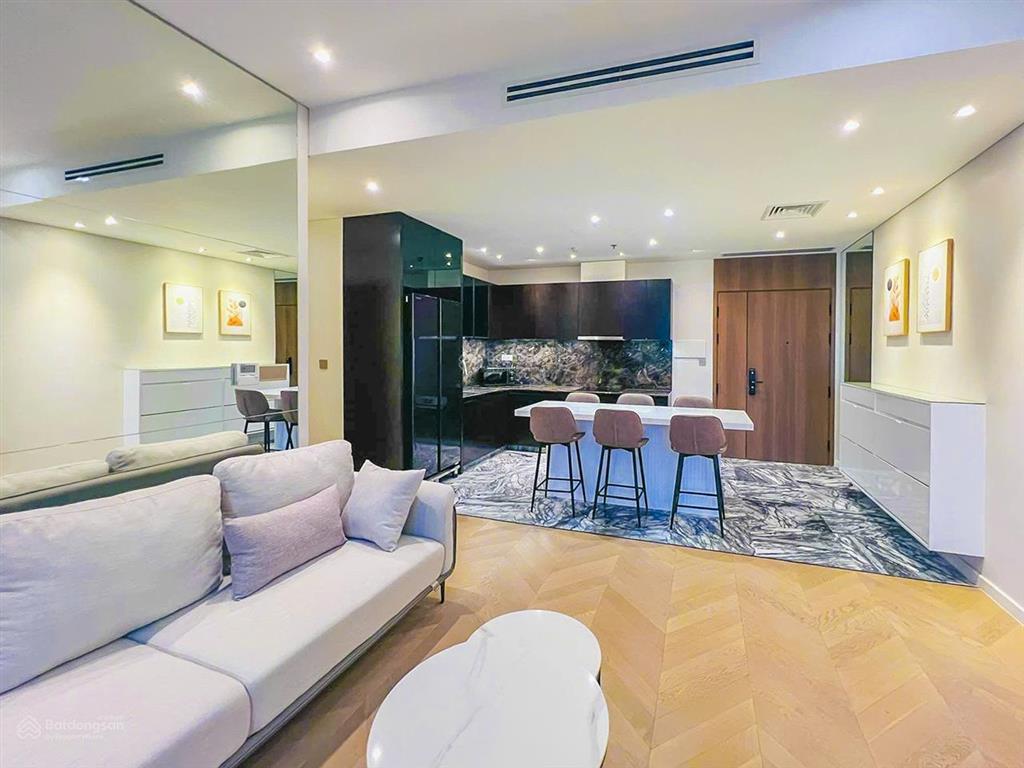 Căn hộ bán tại lumiere riverside gồm 3 phòng ngủ tầng trung view sông với diện tích 95m2