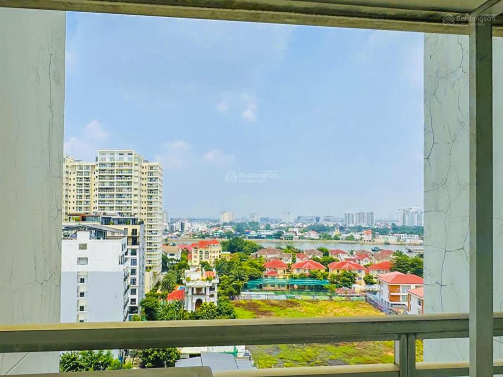 Bán hoặc cho thuê căn hộ tại tropic garden gồm 3 phòng ngủ tầng trung view đẹp với diện tích 112m2