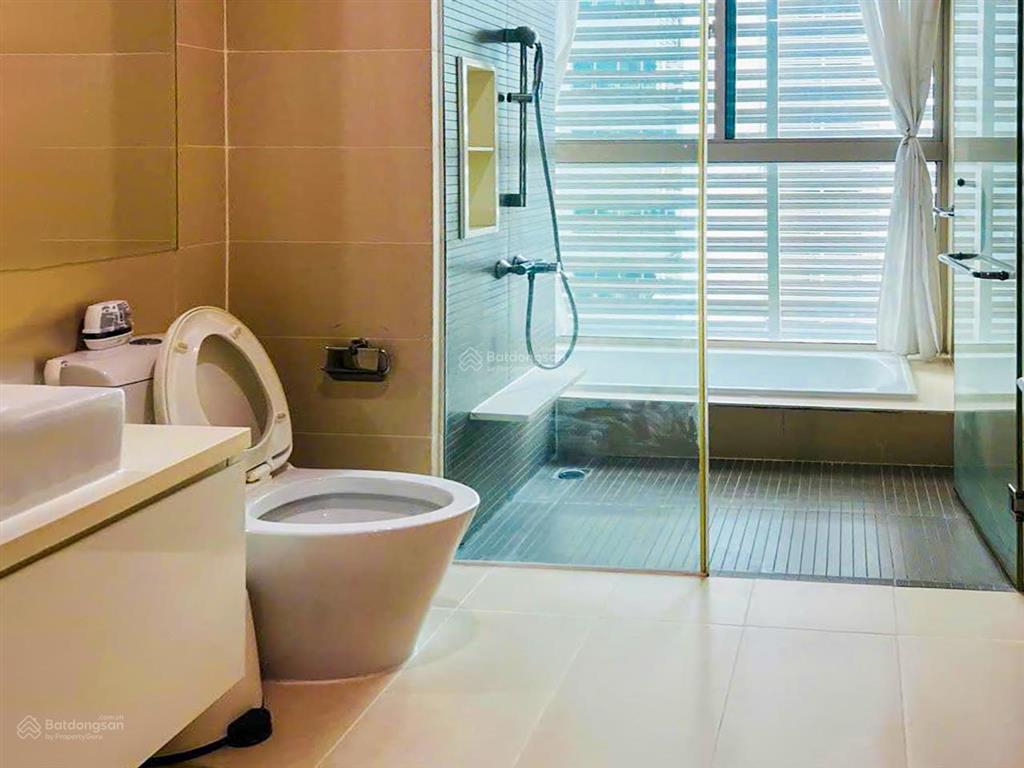 Bán căn hộ tại the vista tháp t5 gồm 3 phòng ngủ nội thất đầy đủ view hồ bơi