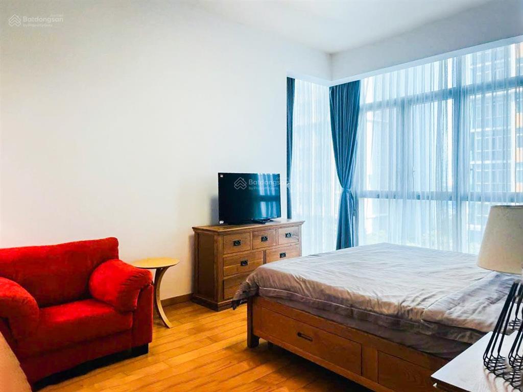 Bán căn hộ tại the vista tháp t5 gồm 3 phòng ngủ nội thất đầy đủ view hồ bơi