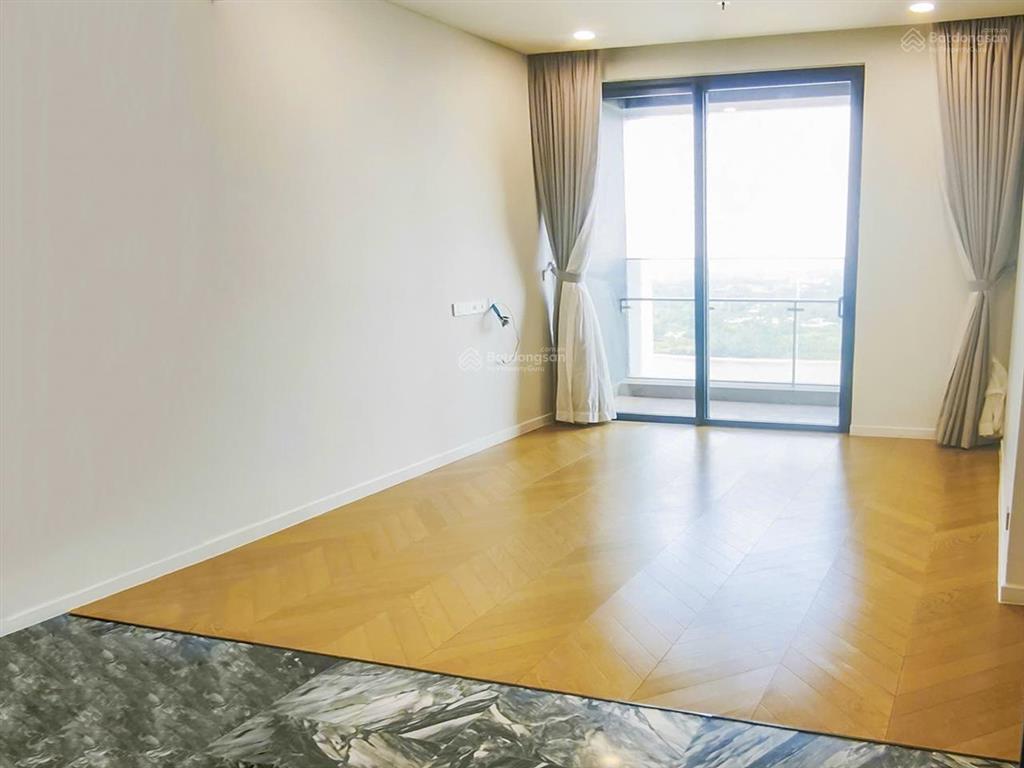Bán hoặc cho thuê căn hộ tại lumiere riverside tầng cao gồm 3 phòng ngủ view đẹp với diện tích 95m2