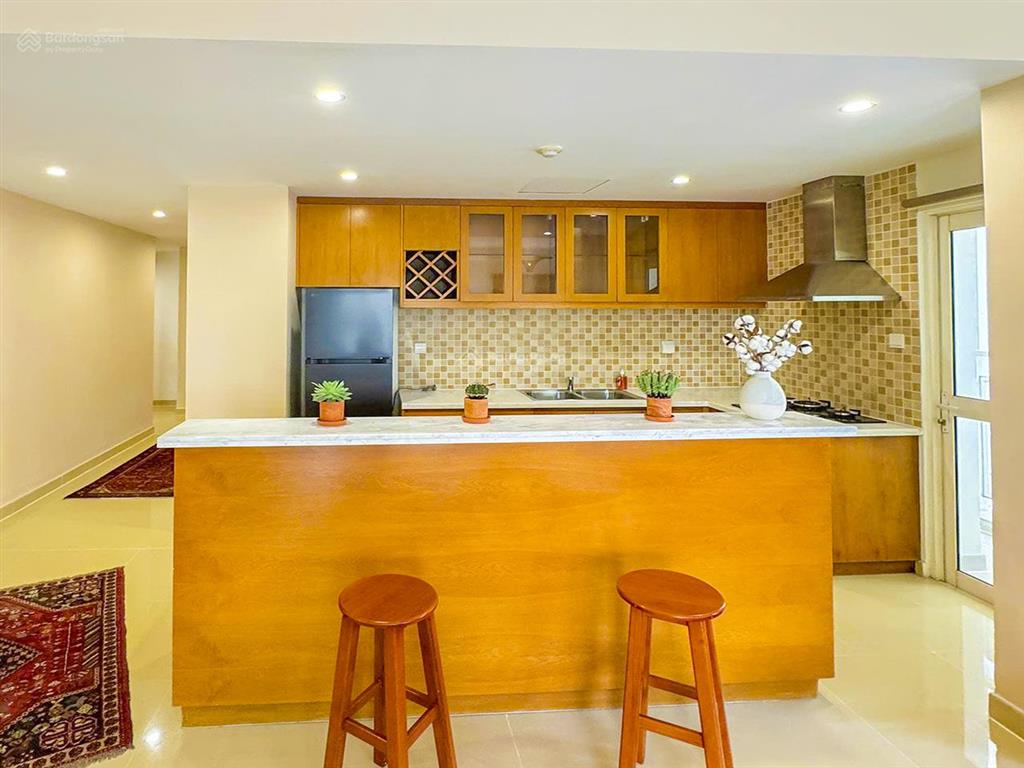 Căn hộ bán hoặc cho thuê tại river garden tầng trung view đẹp gồm 3 phòng ngủ với diện tích 133m2