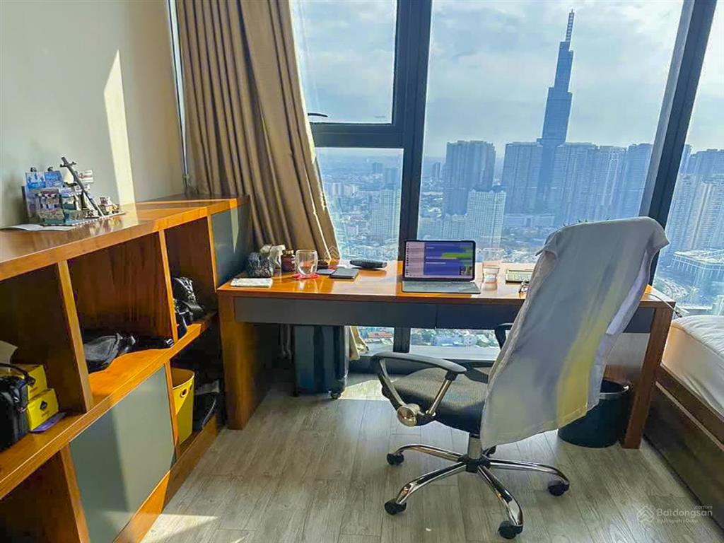 Bán căn hộ officetel tại vinhomes golden river gồm 2pn, tầng cao, view đẹp với diện tích 68m2