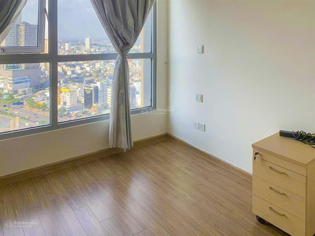Bán căn hộ tại vinhomes central park gồm 3pn, tầng cao, view đẹp với diện tích 108m2