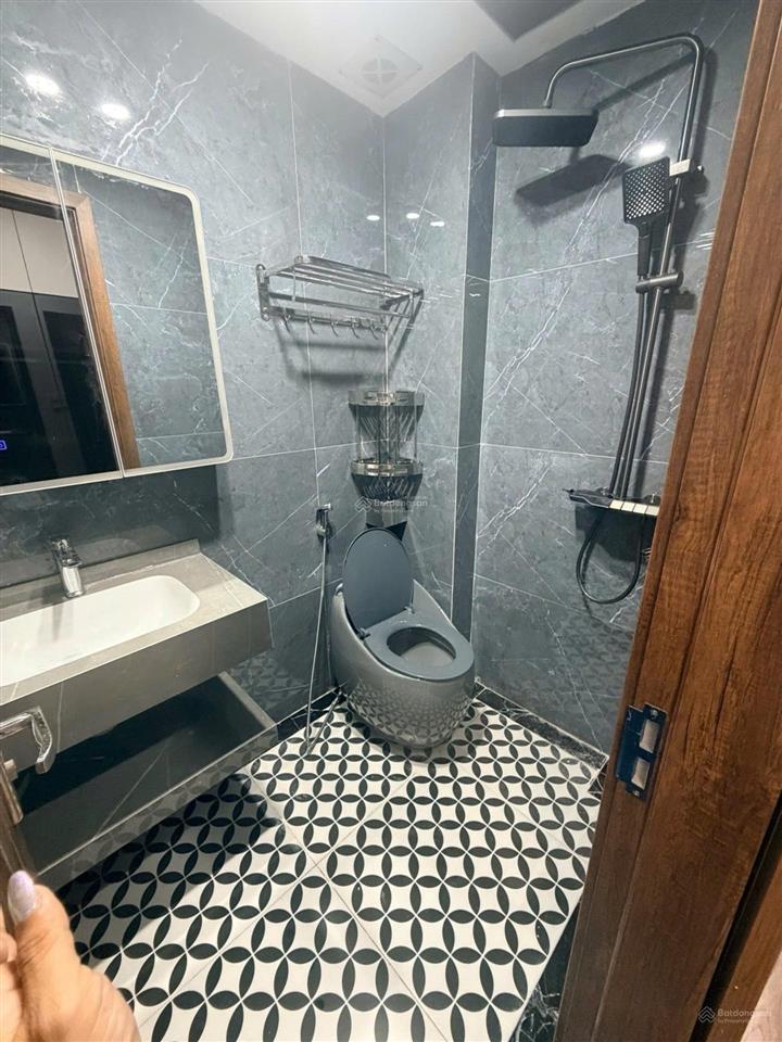 Phân lô  trần quốc hoàn 45m x 6t 4n thang máy, ô tô đỗ nhà  giá 16tỷ nhỉnh