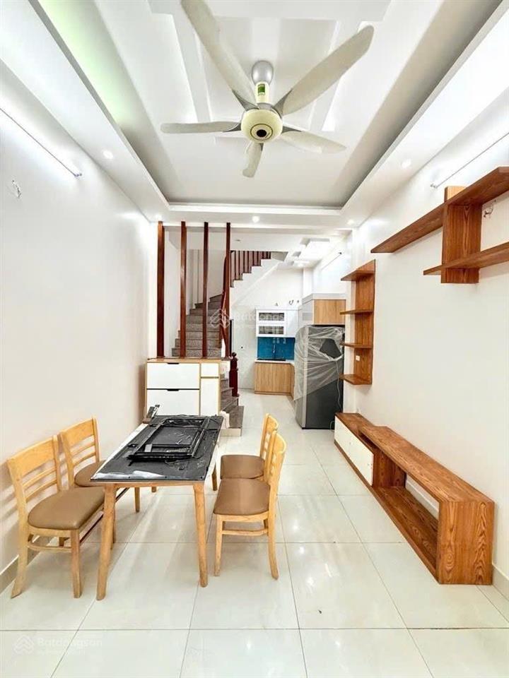 Doãn kế thiện 35m x 5 tầng, nhà đẹp dân xây, khu vực đông sinh viên, gần nhiều trường đh lớn