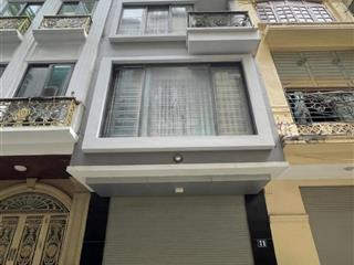 Bán nhà phố  hoàng quốc việt 43m x 6 tầng thông sàn, thang máy, phân lô, vỉa hè, ô tô đỗ nhà
