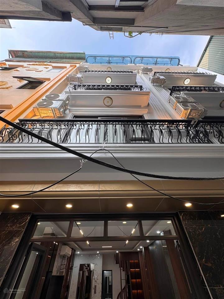 Nhà đẹp  phân lô  xuân thủy 41m x 5 tầng thang máy, ô tô đỗ nhà, kinh doanh  giá chỉ 14 tỷ nhỉnh