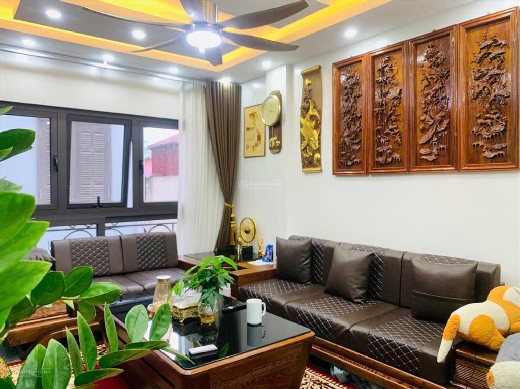 Siêu phẩm 2 mặt tiền  phan văn trường, cầu giấy 43m6tầng thang máy, ôtô chạy vòng quanh, kd đỉnh