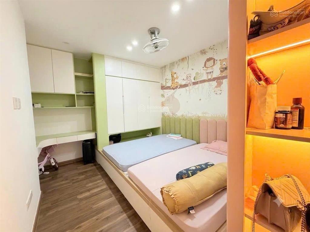 Bán căn hộ 2 ngủ  83m tại goldmark city 136 hồ tùng mậu, tầng trung, view thành phố, full nội thất