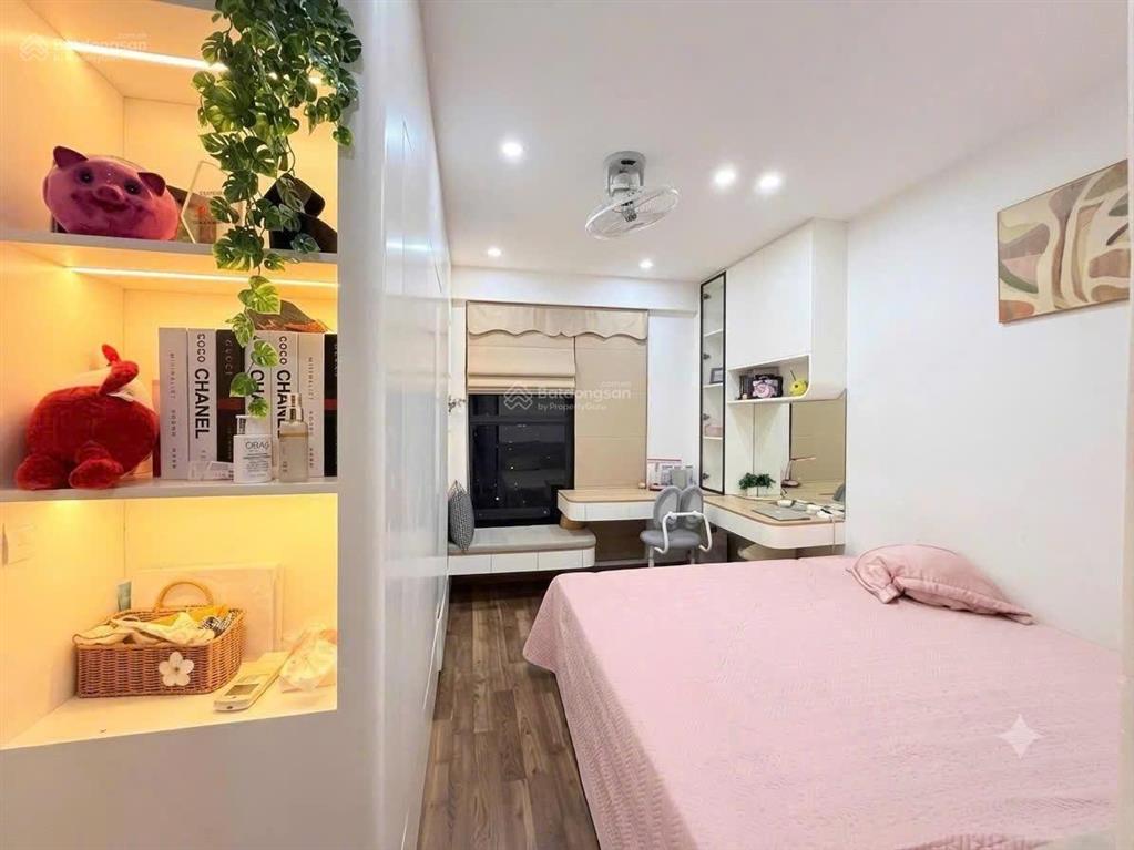 Bán căn hộ 2 ngủ  83m tại goldmark city 136 hồ tùng mậu, tầng trung, view thành phố, full nội thất