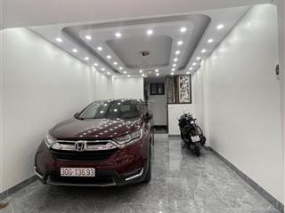 Hoàng quốc việt 38m2 x 6tầng, thang máy  phân lô, ôtô chạy vòng quanh, nhà 2 mặt thoáng, giá 15tỷ
