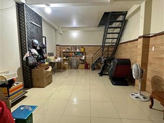 Bán nhà sát hẻm tải khu bàu cát tân bình. dt 4m5 x 8m 3 tầng giá 3ty950 tl