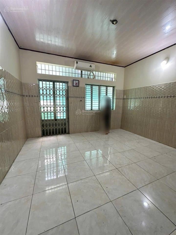 Bán nhà sát hẻm tải khu bàu cát tân bình. dt 4m5 x 8m 3 tầng giá 3ty7 bớt lộc