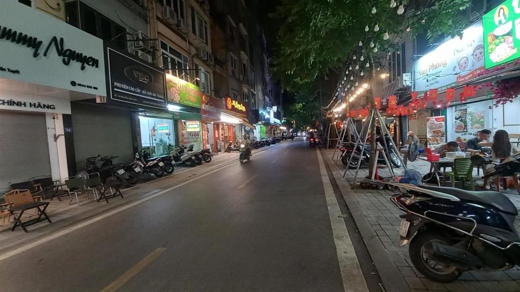 Đống đa, mặt phố, kinh doanh sầm uất ngày đêm, giá tham khảo tốt trong khu vực 21.5 tỷ