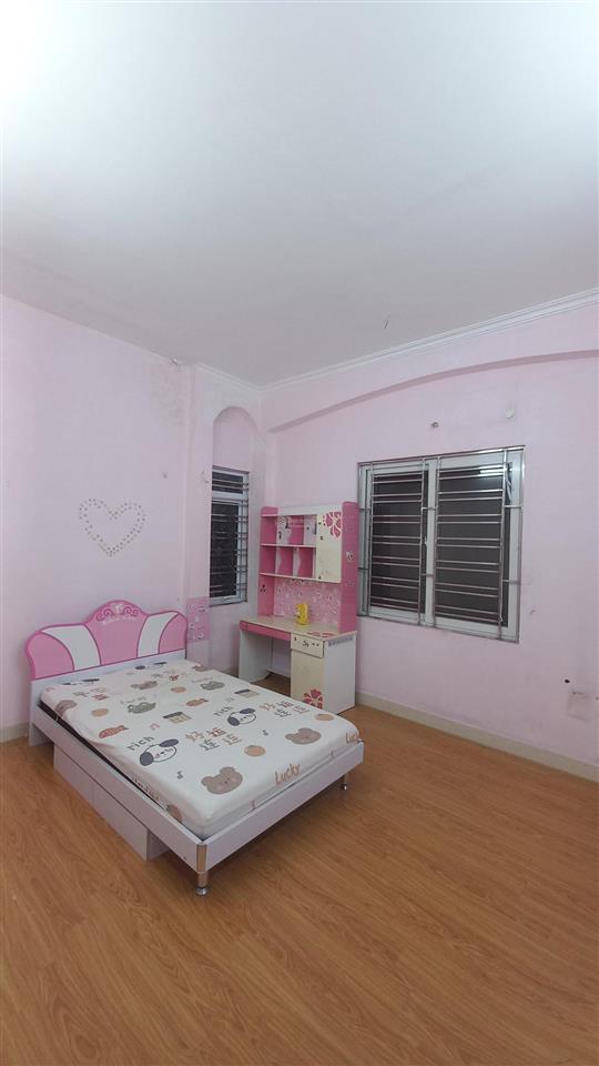 Cầu giấy, dân xây, ngõ thông, sổ vuông, mặt tiền rộng, an sinh tốt, chỉ 10,6 tỷ