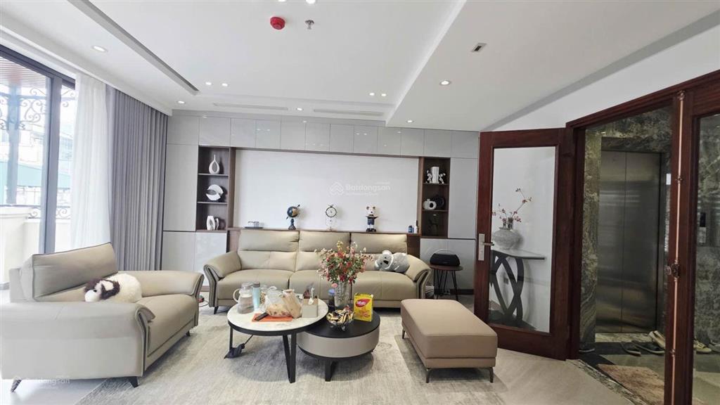 Doãn kế thiện, 8 tầng thang máy. ô tô tránh, vỉa hè rộng, doanh thu 110tr, chỉ 40 tỷ