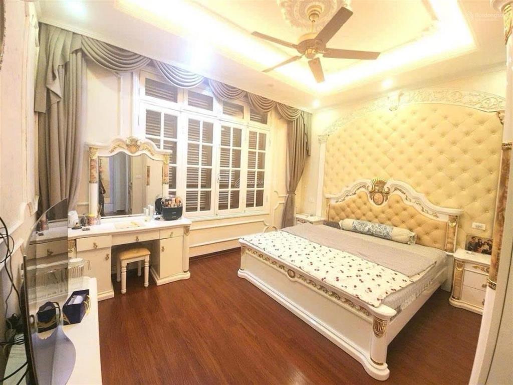 Cầu giấy, diện tích lớn, doanh thu khủng, sát mặt phố, cực đẹp, chỉ 69 tỷ