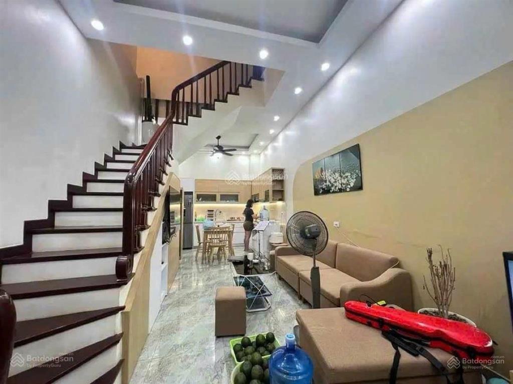 Cầu giấy, dân xây khung cột chắc chắn, sổ vuông đẹp, giá rẻ 8.8 tỷ